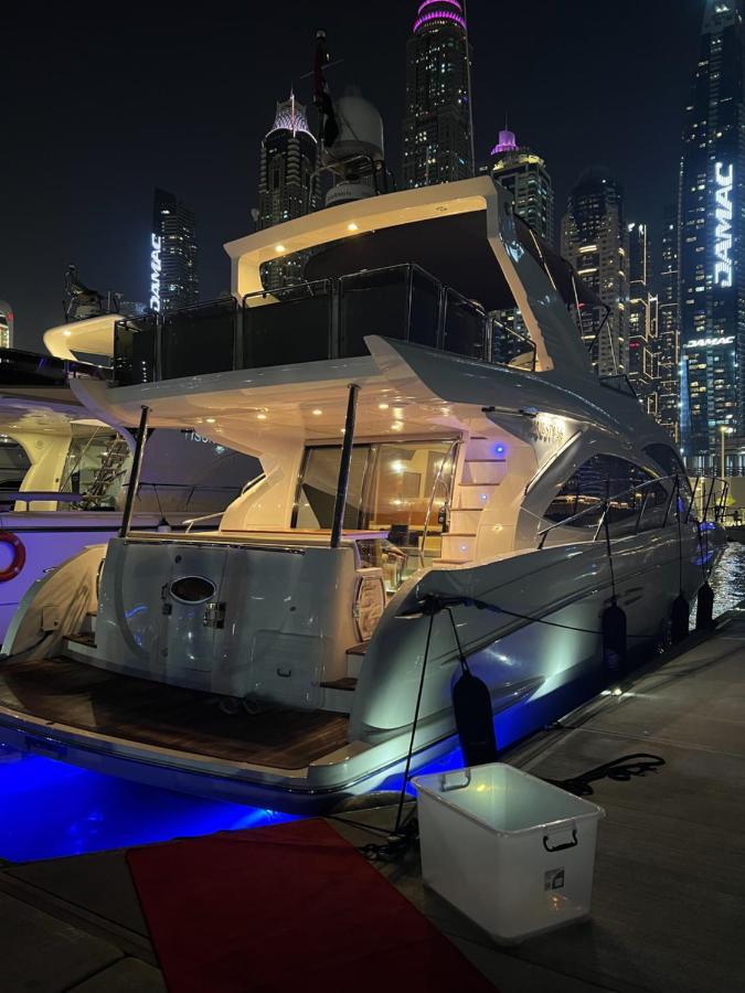 Lunar Hostel Plus Dubaj Exteriér fotografie